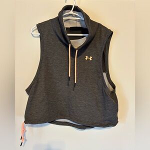 Women’s used like new size large Under Armour Athletic crop top